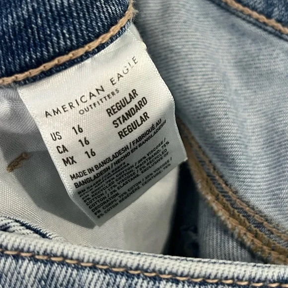 American Eagle Mom Straight Distressed Jeans 16 - Picture 10 of 10